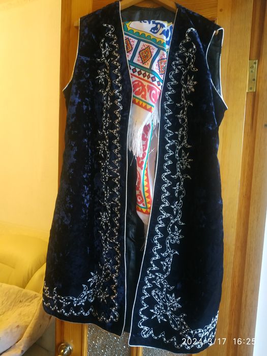 Женский камзол национальный.