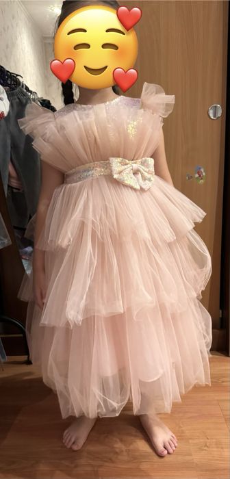 Продам платье нарядное