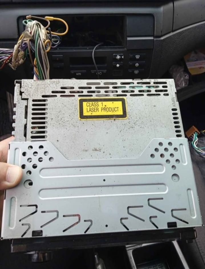 Cd за кола Panasonic model cq-dfx213n