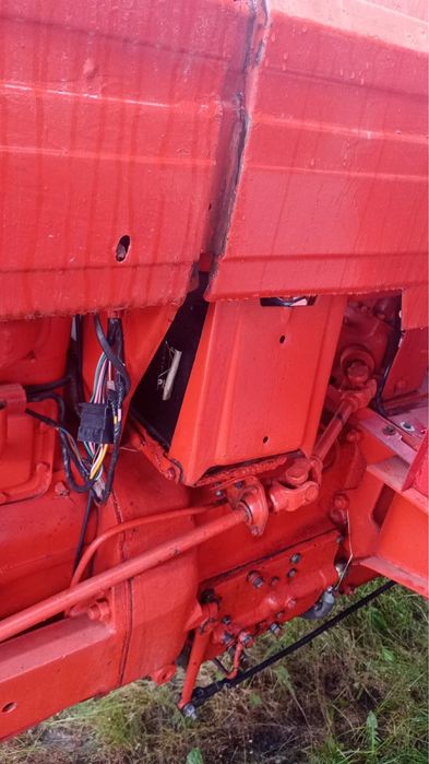 Tractor 650 Curtea de Arges