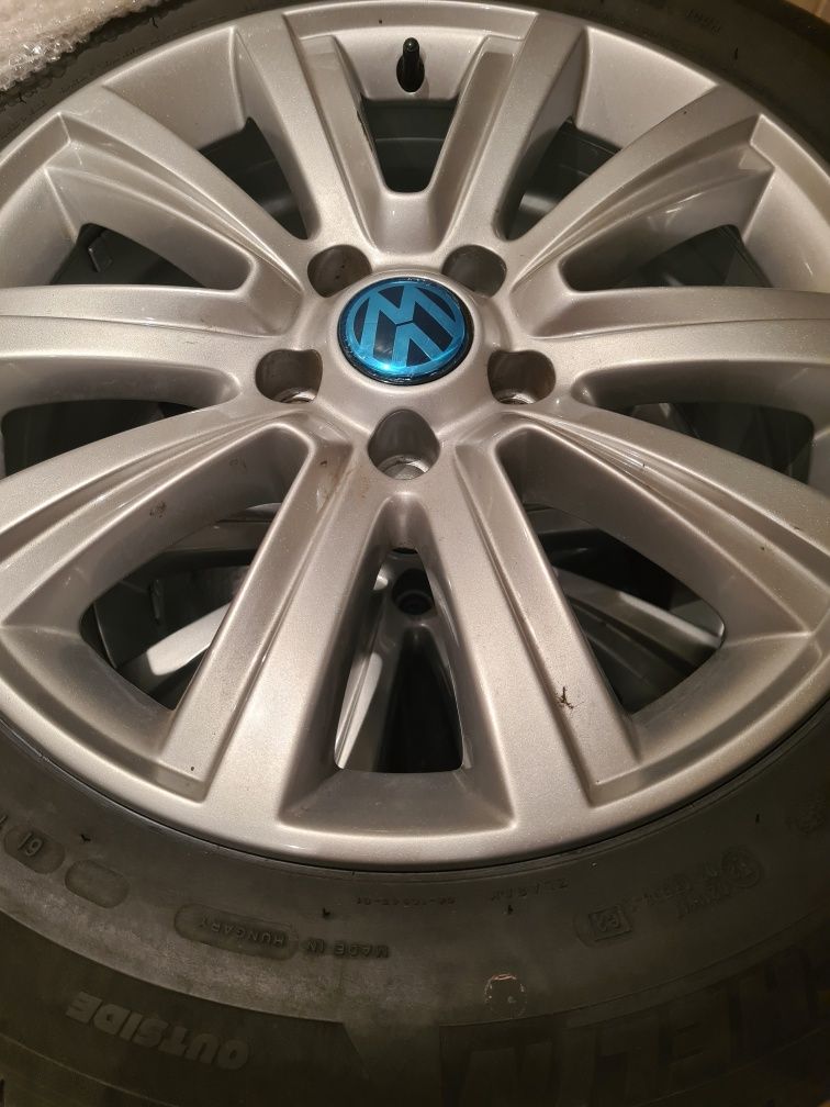 Джанти с гуми 225 60 R18 vw T5,T6,Amarok