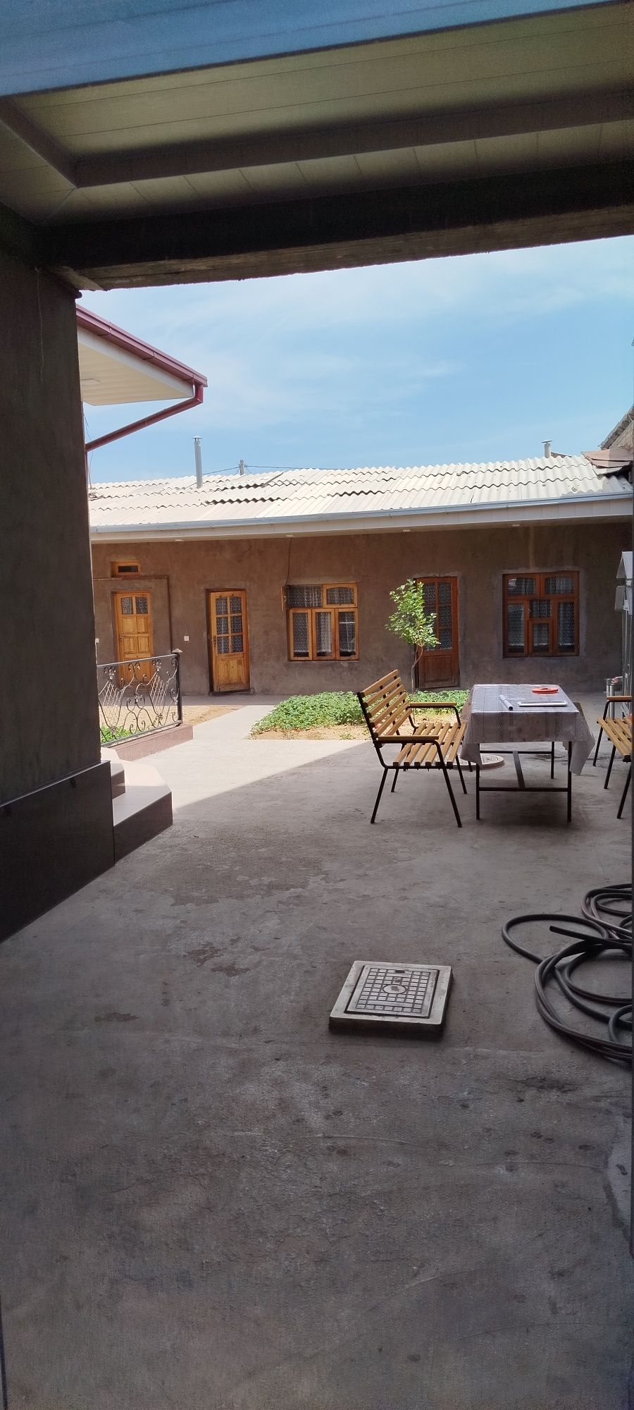 Beshqayrag'ochda 2.2 soth shinamgina hovli sotiladi