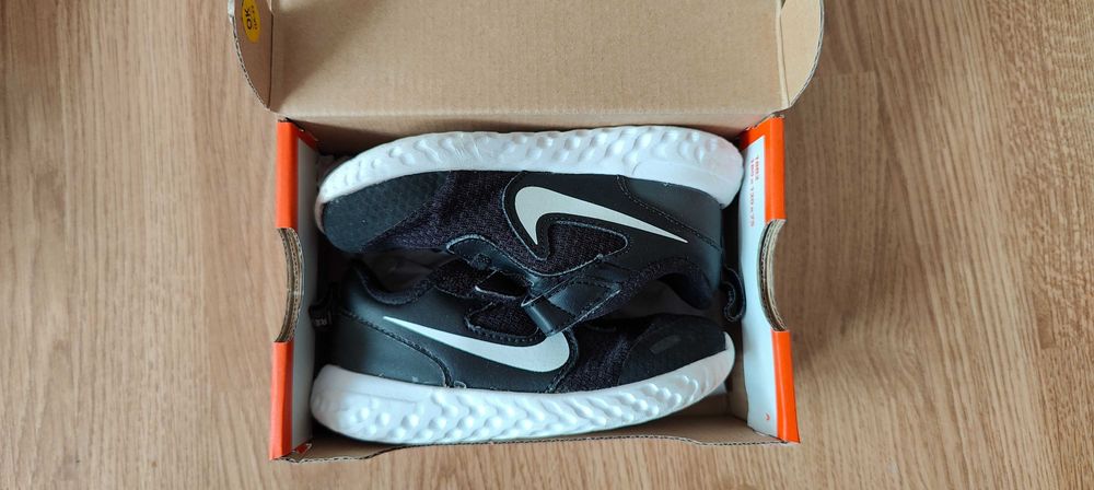 Adidas,Puma,Nike,оригинални Детски/бебешки маратонки обувки разм 21-25