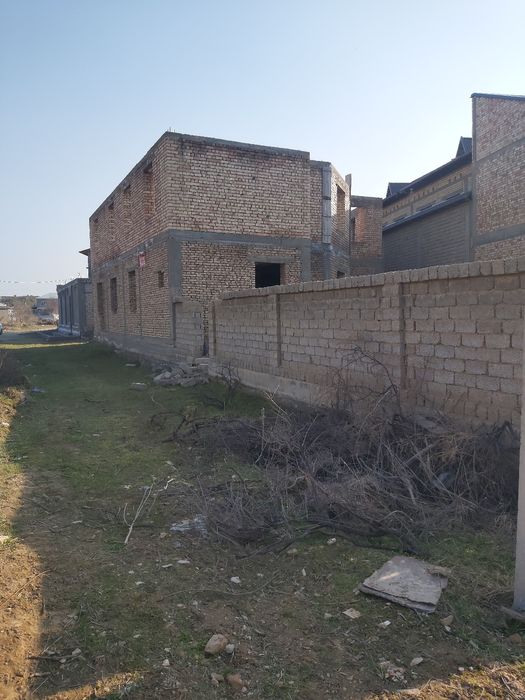 Shiribomda uchaska sotiladi fasadi 36 metr