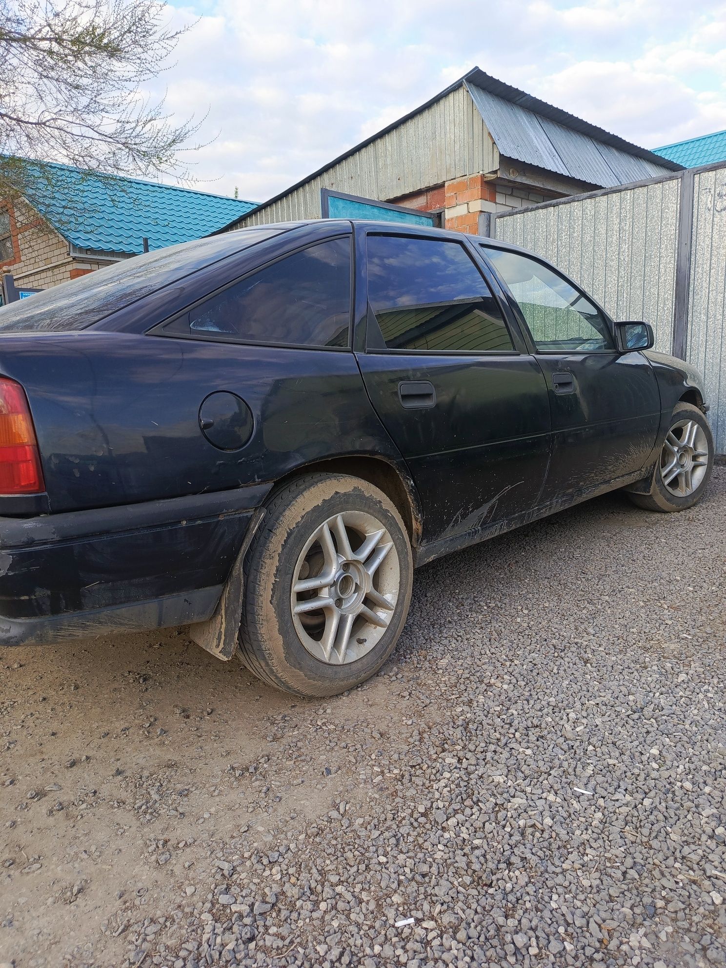 Продам Опель Вектра А 1.6
