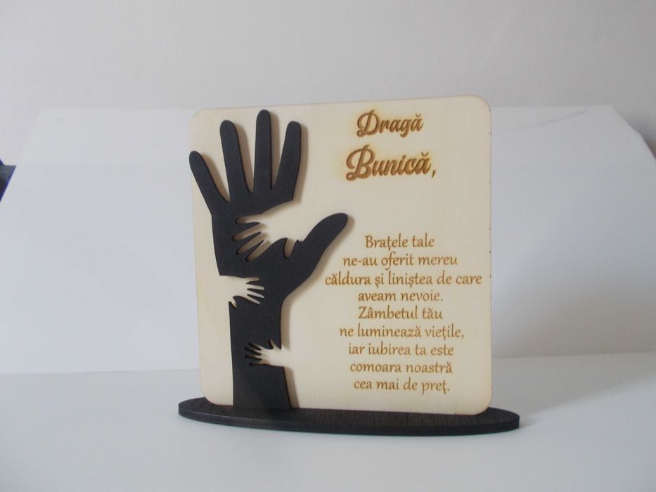 Decoratiune personalizata din lemn