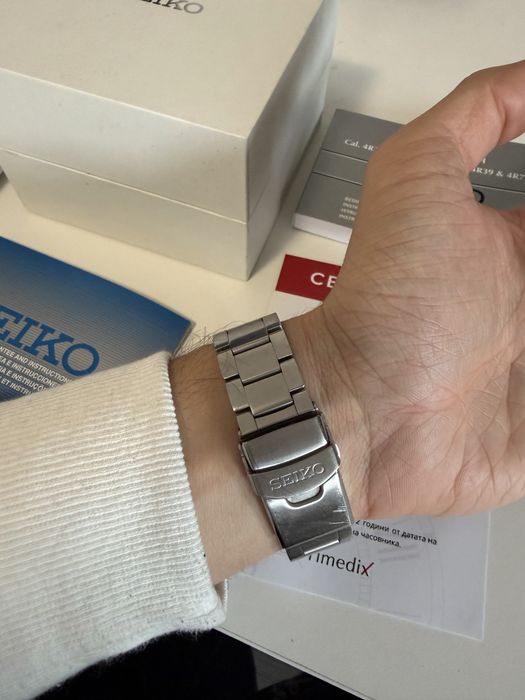 часовник seiko 5 pepsi