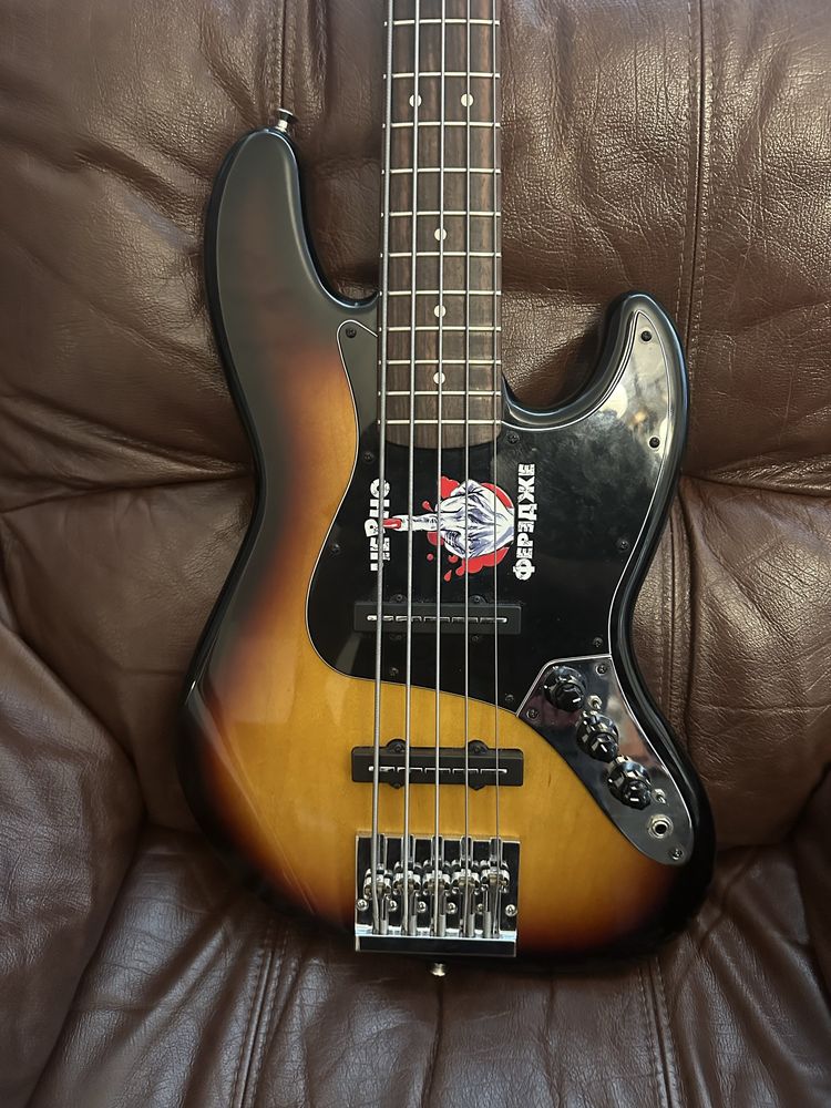Бас китара Fender Jazz Bass