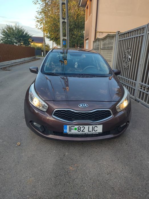 Vând KIA ceed 2013