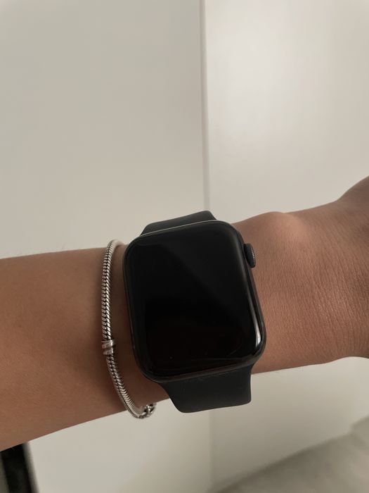 Apple watch se 45 черные