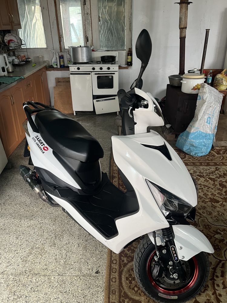 Продается м8 про