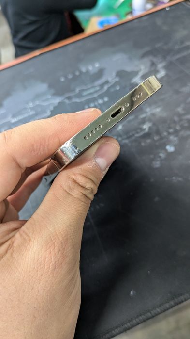 iPhone 14 pro yaxshi holatda uzimei o'tgan 128g  xotira esim