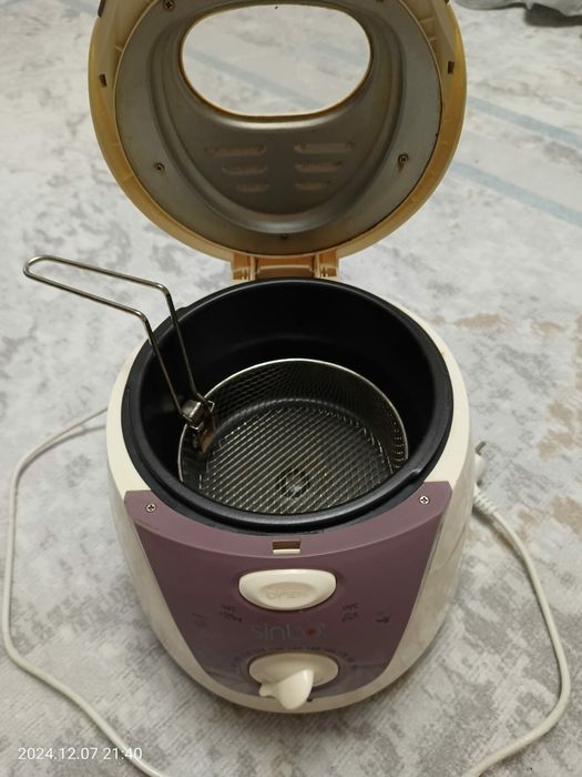 Фритюрница,аэрогриль и соковыжималка