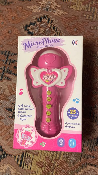 Игрушки мягкие и кроватка