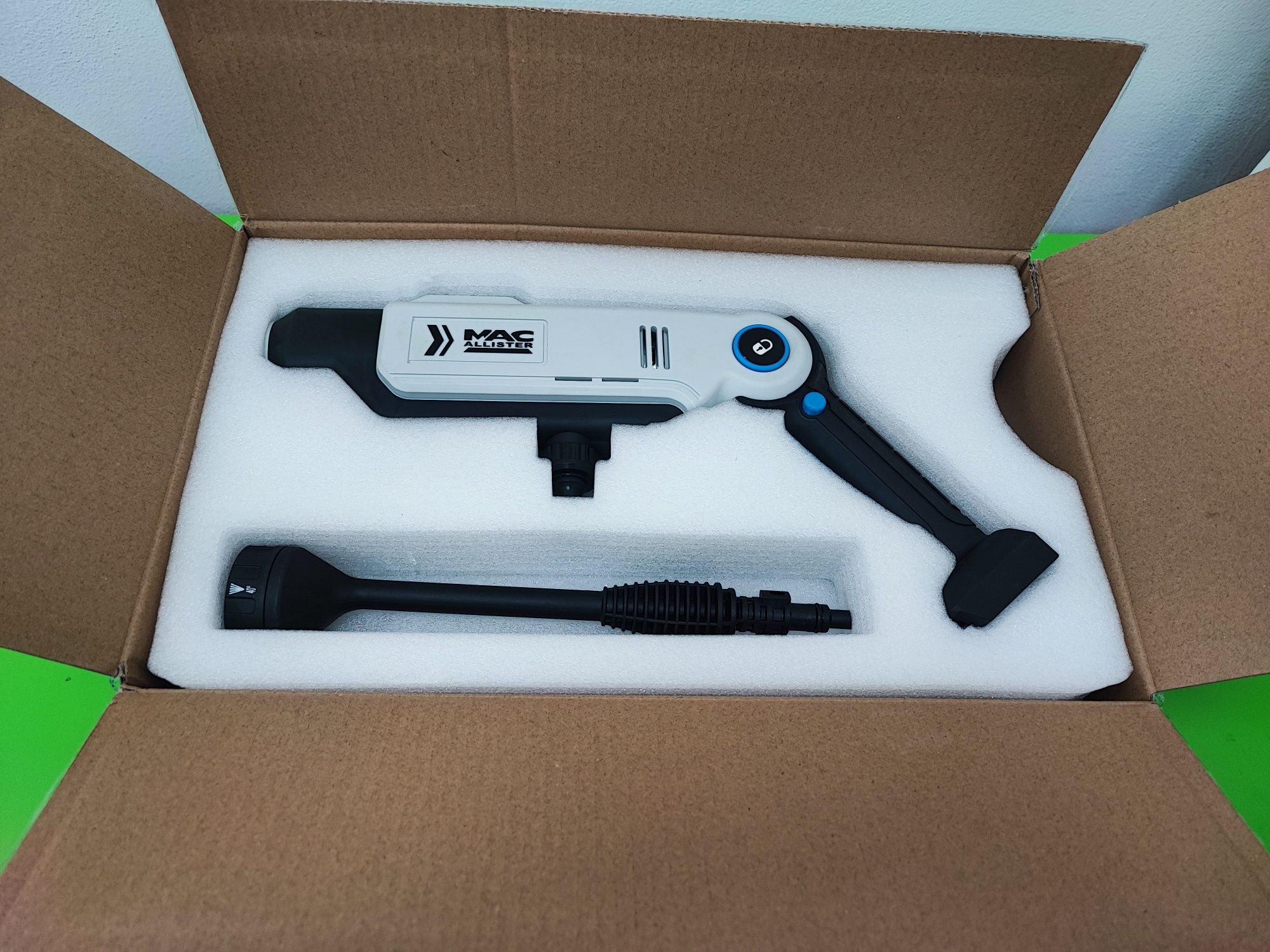 Pistol spalat cu presiune compatibil cu acumulatorii Parkside 20v