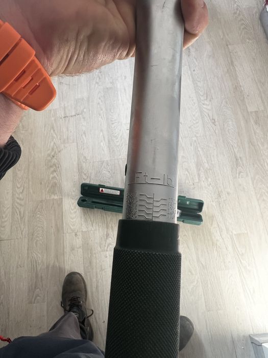 Динамометричен ключ 70-350Nm