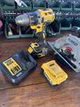 Set filetanta sicircular Dewalt cu acumulatori si încărcător