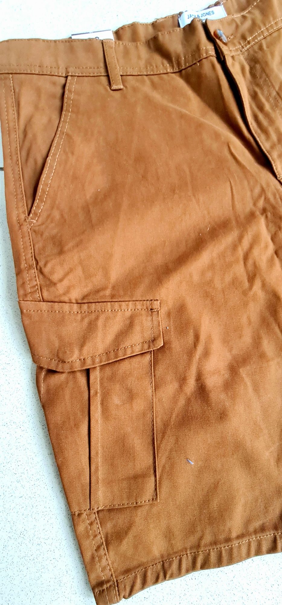 Фирменные мужские шорты Jack & Jones 36 размер
