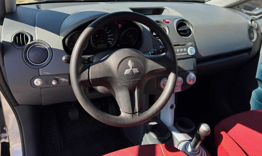 Mitsubishi Colt 1.5 Benzina