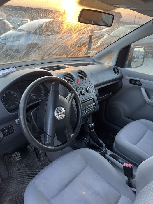 Vand vw kaddy cu 5 locuri 2006 gaz+ benzina