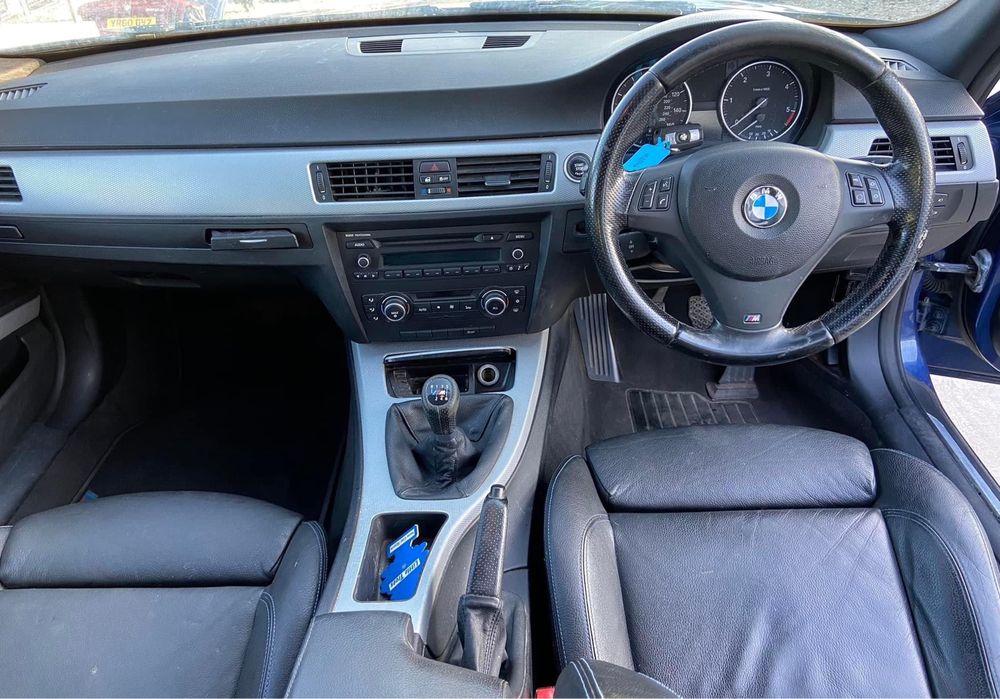 Dezmembrez BMW 318d LCI an 2011 Motor N47 ,Recaro piele neagra, led