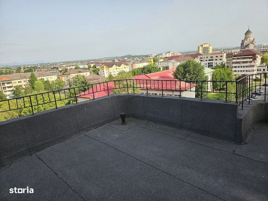 PROPRIETAR inchiriez apart. 2 camere si terasa 45mp central BAIA MARE