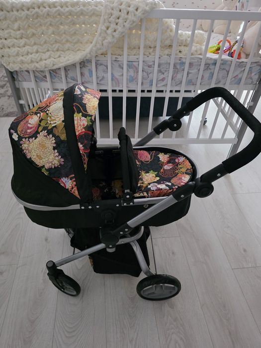 Cărucior pentru păpuși Melogo