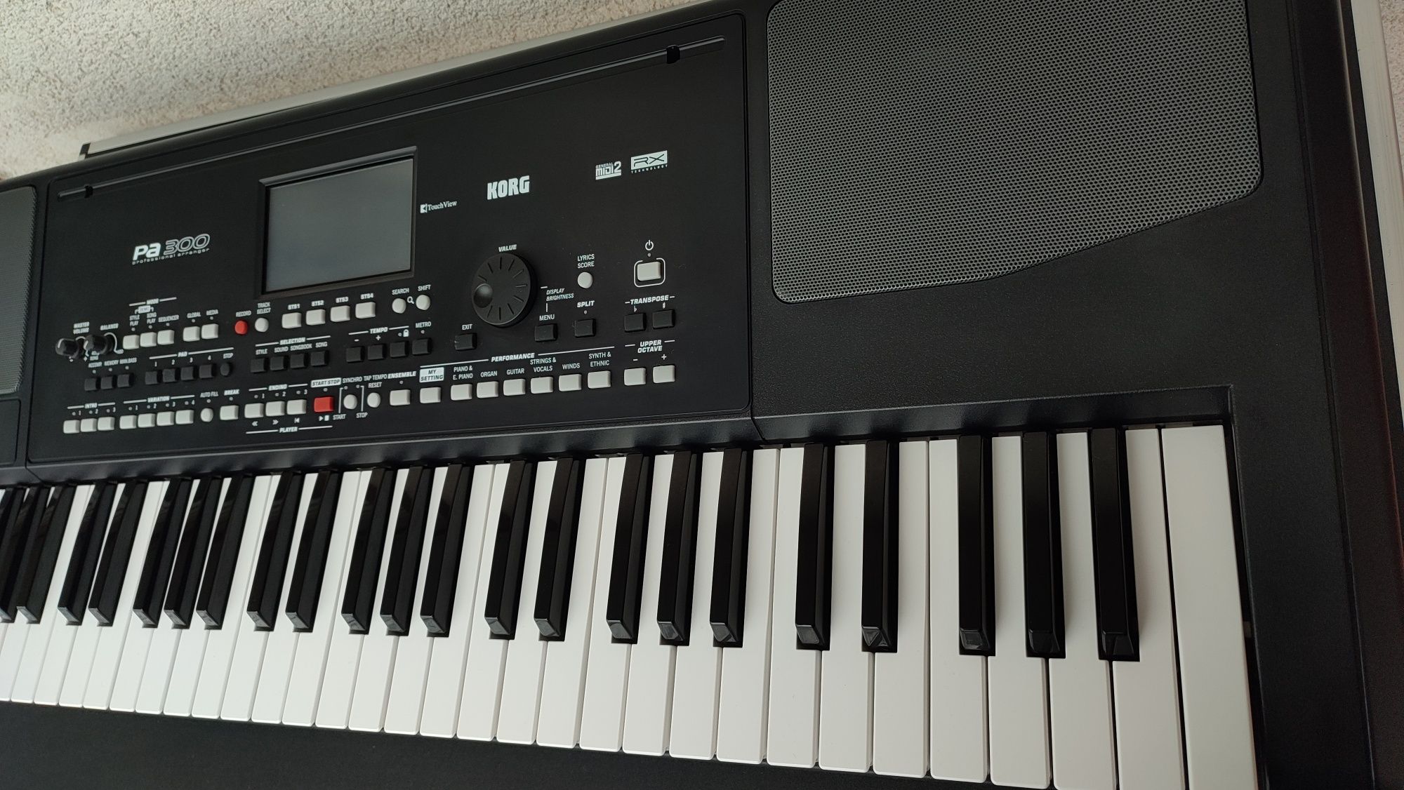 orga korg pa 300 sintetizator pian