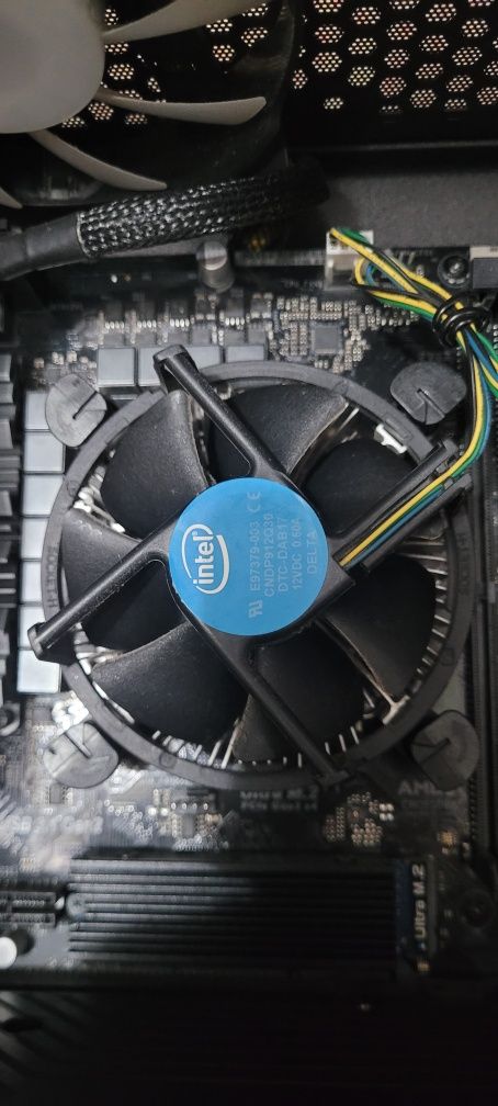 Процессор Intel core i5 9400f с куллером