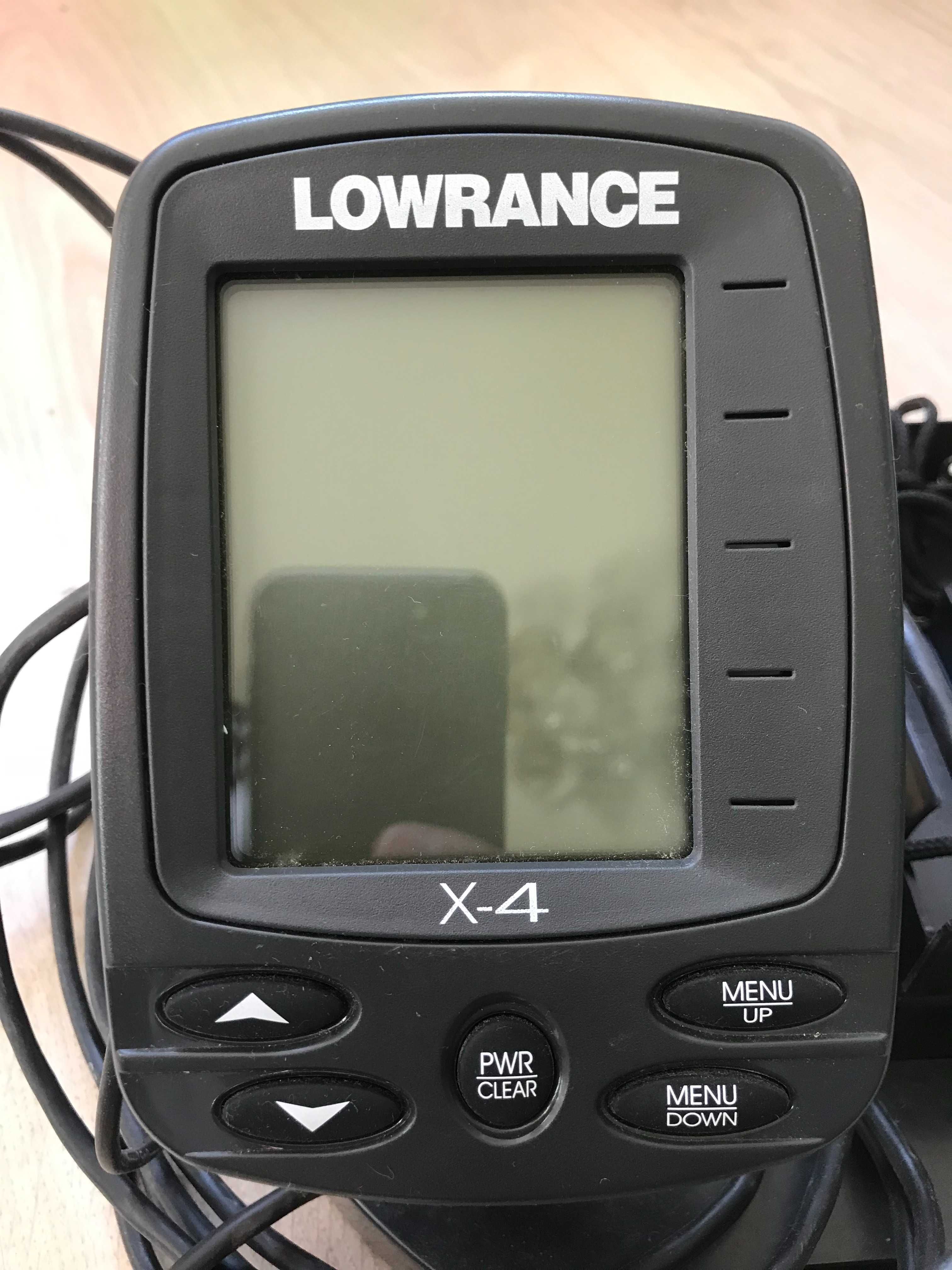 Эхолот Lowrance X-4