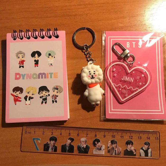 Школьные принадлежности с БТС