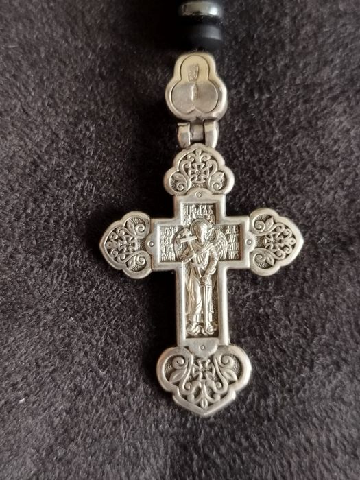 Lănțișor, Rozaliu cu cruciuliță de argint