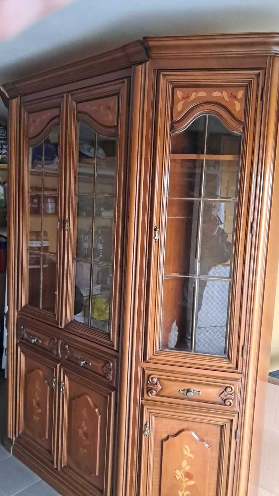 Мебел от масив от Италия