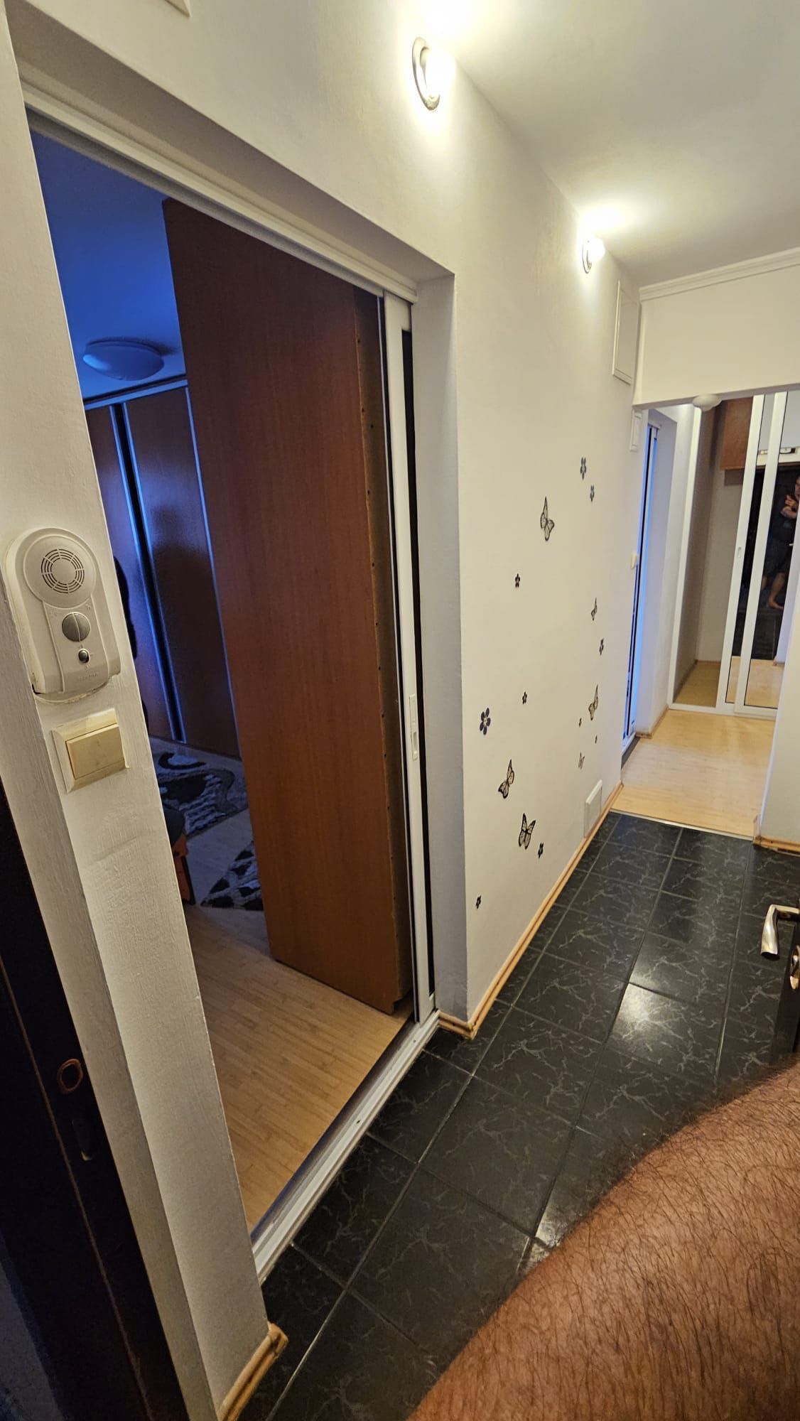 Vand apartament 2 camere
