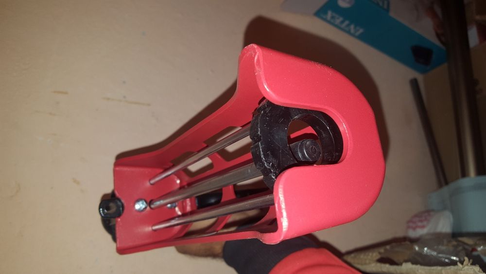 Нов метален пистолет за двукомпонентно лепило pistolet lepilo бетон шп