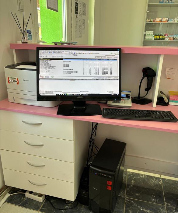 Vand Farmacie afacere la cheie