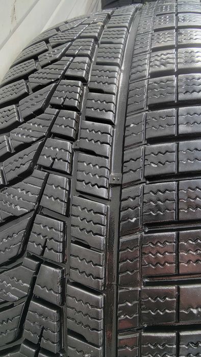 Roti cu anvelope de iarna Hankook. F30