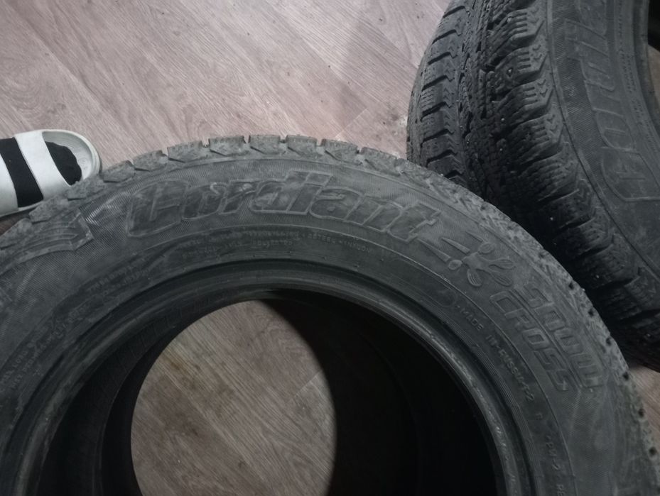 Продам зимние шины