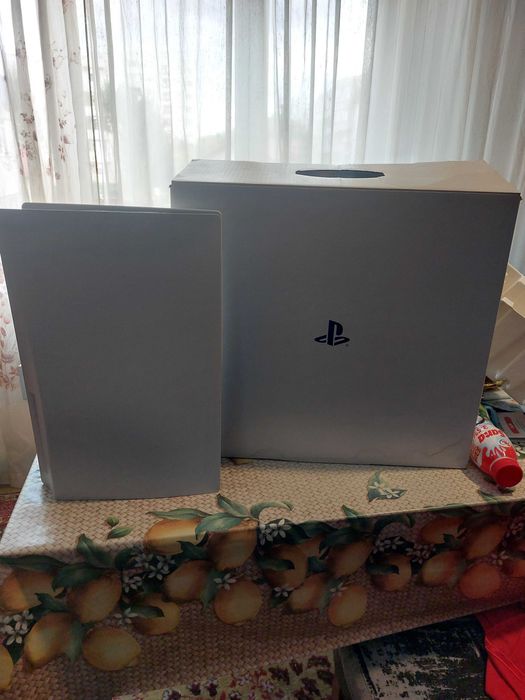 PlayStation 5 , nou,un joc din partea casei