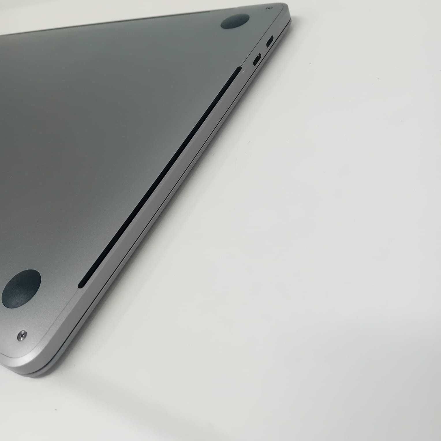 (ag49 Esplanada b37.48 ag49) Laptop Apple A1989 Macbook Pro