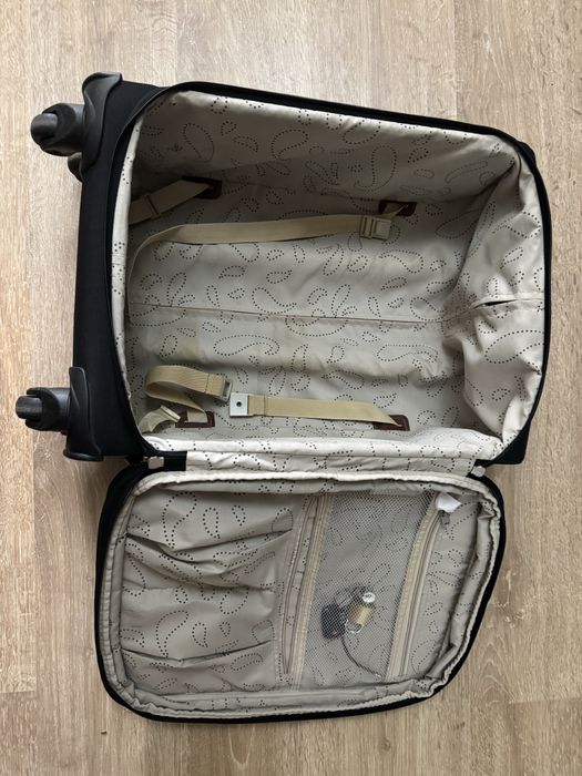 Чемодан для ручной клади