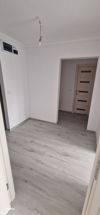 Garsoniera, bloc nou, etaj intermediar!