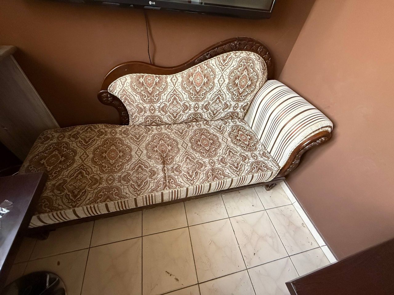 Divan holati zor