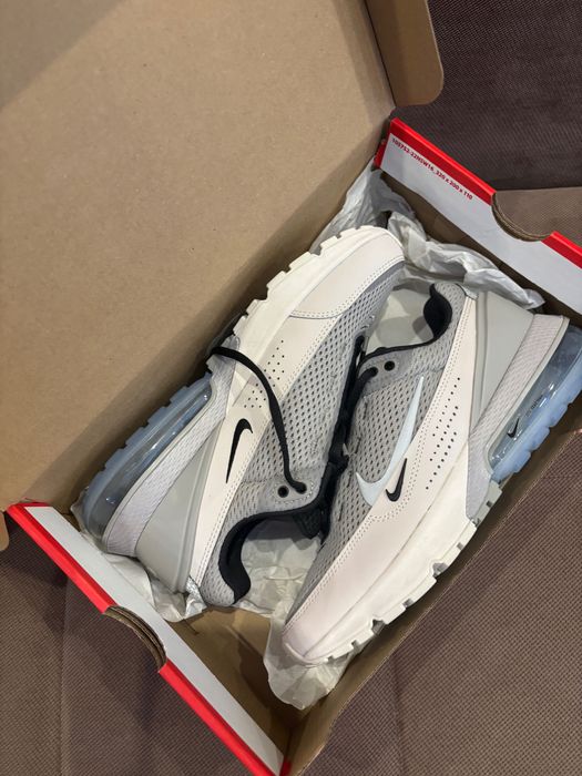 Продавам нови оригинални маратонки Nike Air Max -
номер 38.5 (US 7.5)