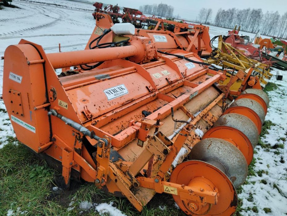 Гребнеобразователь  для моркови струик STRUIK  цена  15300 евро.