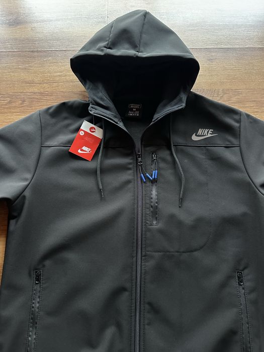 Мъжко,черно,Непромокаемо яке Nike с топла подплата