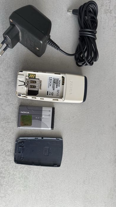Telefon nokia 1112 cu butoane , lb. Romana . Orange Romania