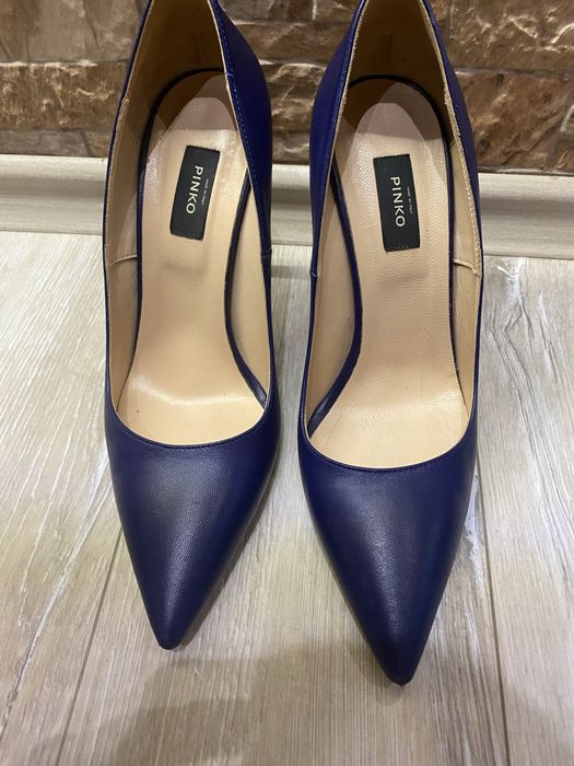 Елегантни обувки на Pinko