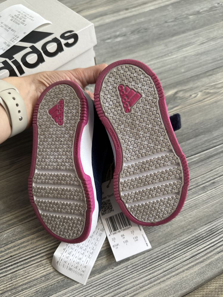 Детстки маратонки Adidas номер 23
