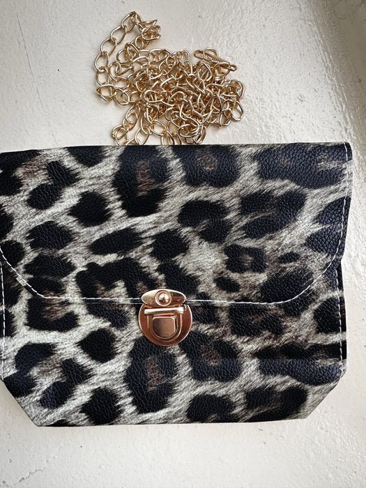 Чантичка тип портмоне